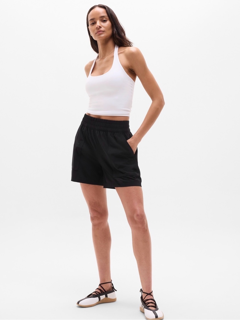 NWT Athleta Wayfind Black Short Sz Small